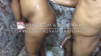 Mae Fica Tomando Banho Na Frente Do Seu Filho Vem No Instagram Grandao 58